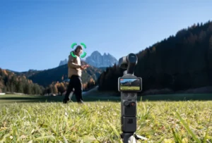 ActiveTrack 7.0 trên DJI Pocket 4 bám sát chủ thể chính xác, ngay cả ở khoảng cách xa hoặc khi dùng zoom 4x