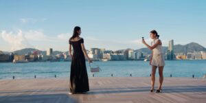 Gimbal 3 trục tiên tiến giúp Osmo Pocket 4 giữ khung hình mượt mà dù bạn đang chạy bộ, đi xe hay quay handheld