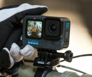 Cảm biên DJI Pocket 3 lớn hơn sơ với Gopro hero 12