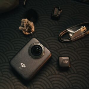 Khi kết hợp DJI Osmo 360 và Mic Mini, bạn có một combo quay vlog thực sự "vô địch"